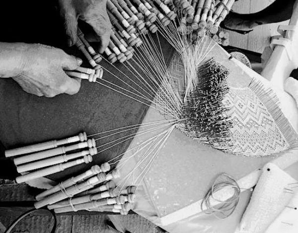 The art of bobbin lace in Molise